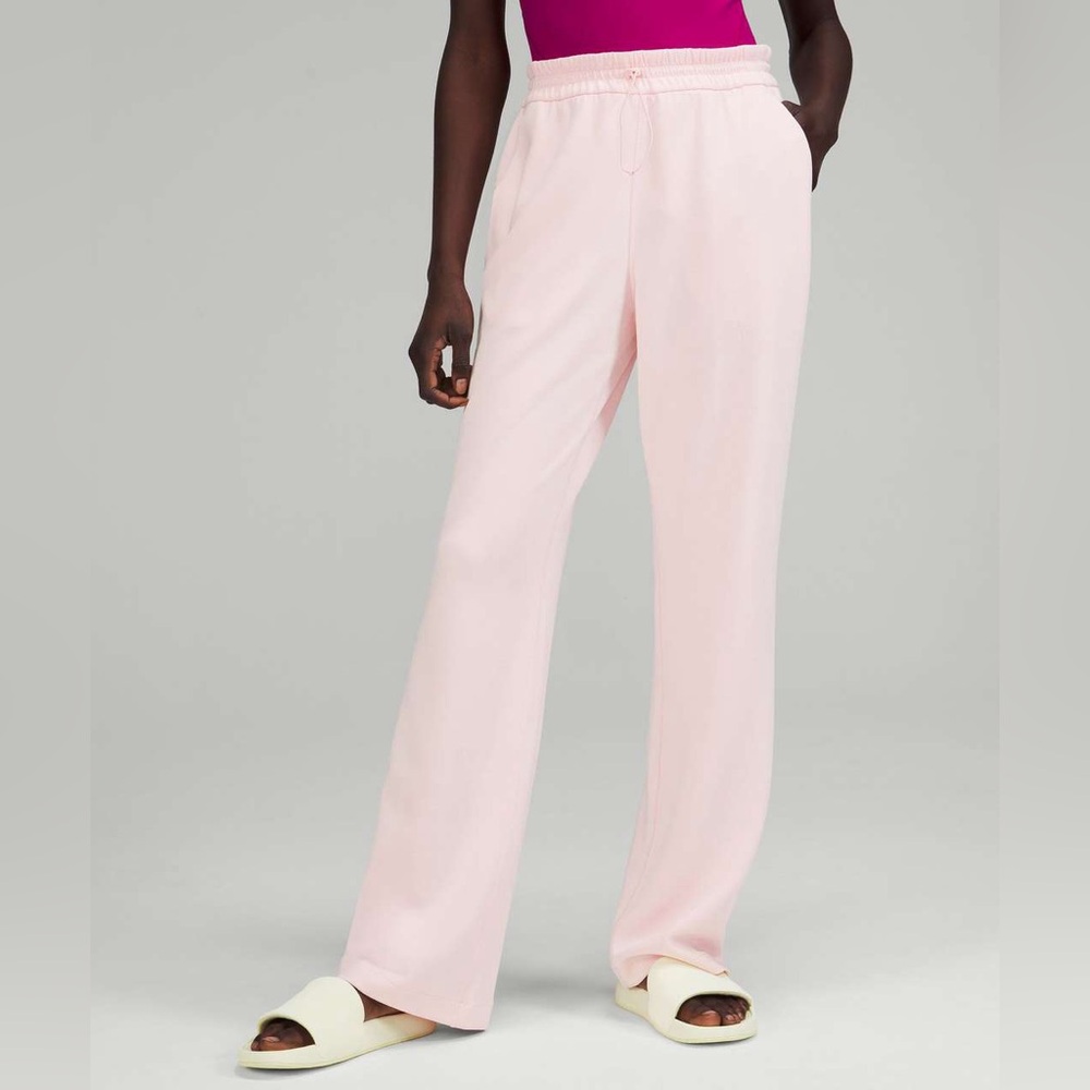 Lululemon Strawberry Milkshake Softstreme HR Pant